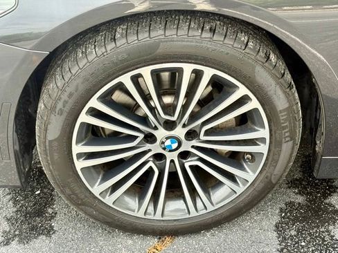 Used 2018 BMW 530i RWD image 32