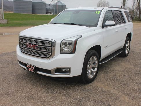 Used 2018 GMC Yukon SLT AWD/4WD image 1
