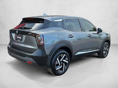 Used 2025 Nissan Kicks SV image 5