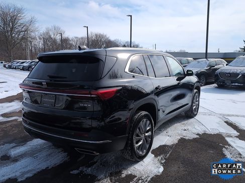 Used 2025 Buick Enclave Preferred image 5
