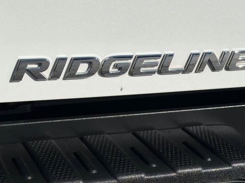 Used 2023 Honda Ridgeline RTL-E image 12