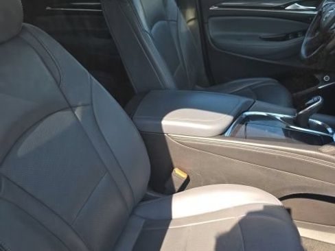 Used 2019 Buick Enclave Premium AWD/4WD image 34