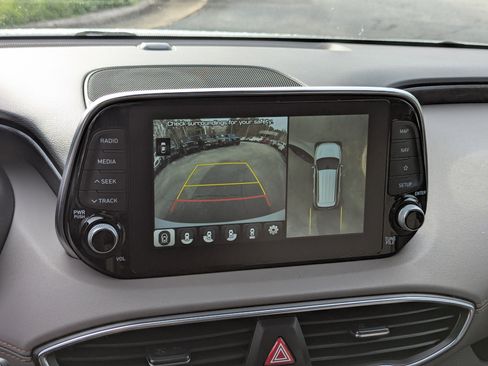 Used 2019 Hyundai Santa Fe AWD image 23