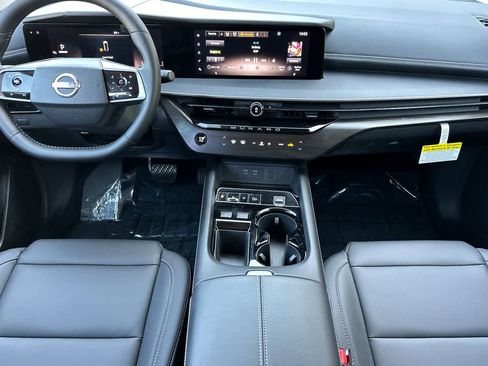 New 2025 Nissan Murano SV image 3