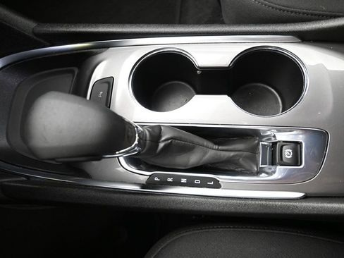 Used 2025 Chevrolet Malibu LT image 17