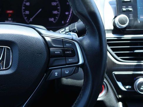 Used 2018 Honda Accord Sport image 23