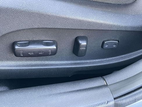 Used 2013 Hyundai Sonata Limited w/ Premium Pkg FWD image 16