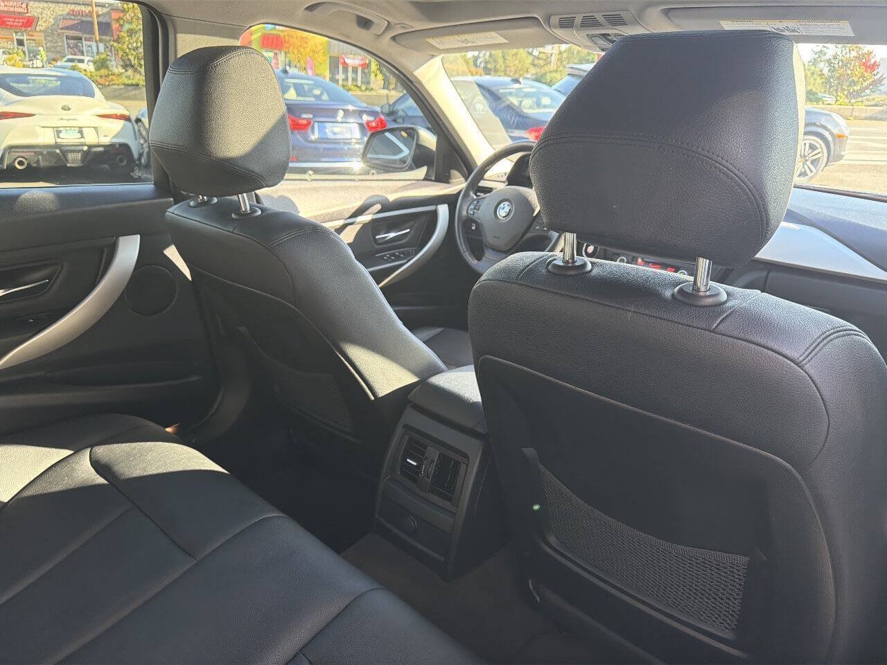 Used 2014 BMW 320i Sedan RWD image 20