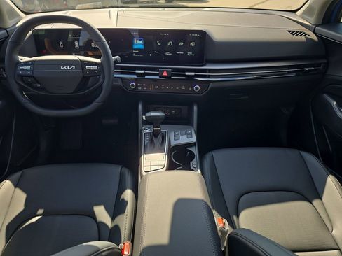 New 2026 Kia Sportage EX w/ EX Panorama Roof Package FWD image 13