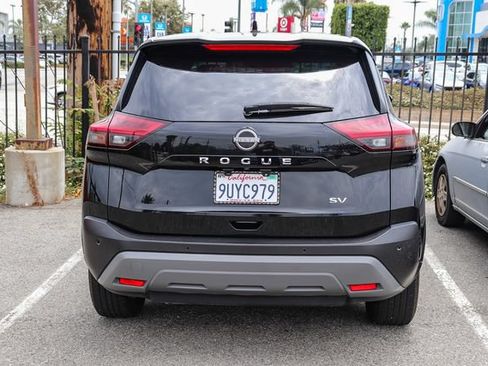 Used 2023 Nissan Rogue SV FWD image 11