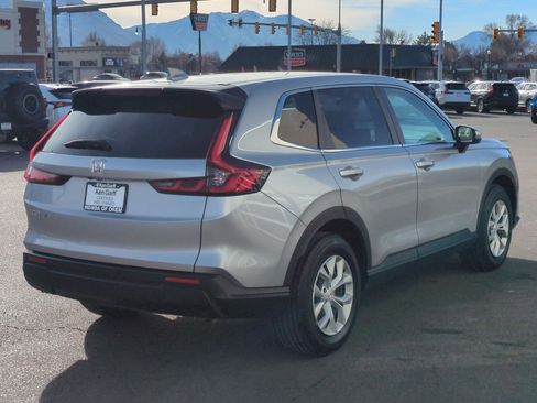 Used 2025 Honda CR-V LX image 3