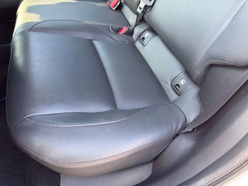 Used 2023 MAZDA MAZDA3 s image 33