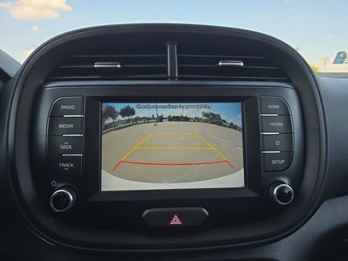 Used 2021 Kia Soul GT-Line FWD image 9