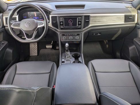 Certified 2022 Volkswagen Atlas Cross Sport SE FWD image 2