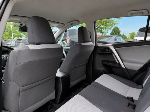 Used 2015 Toyota RAV4 LE AWD/4WD image 17