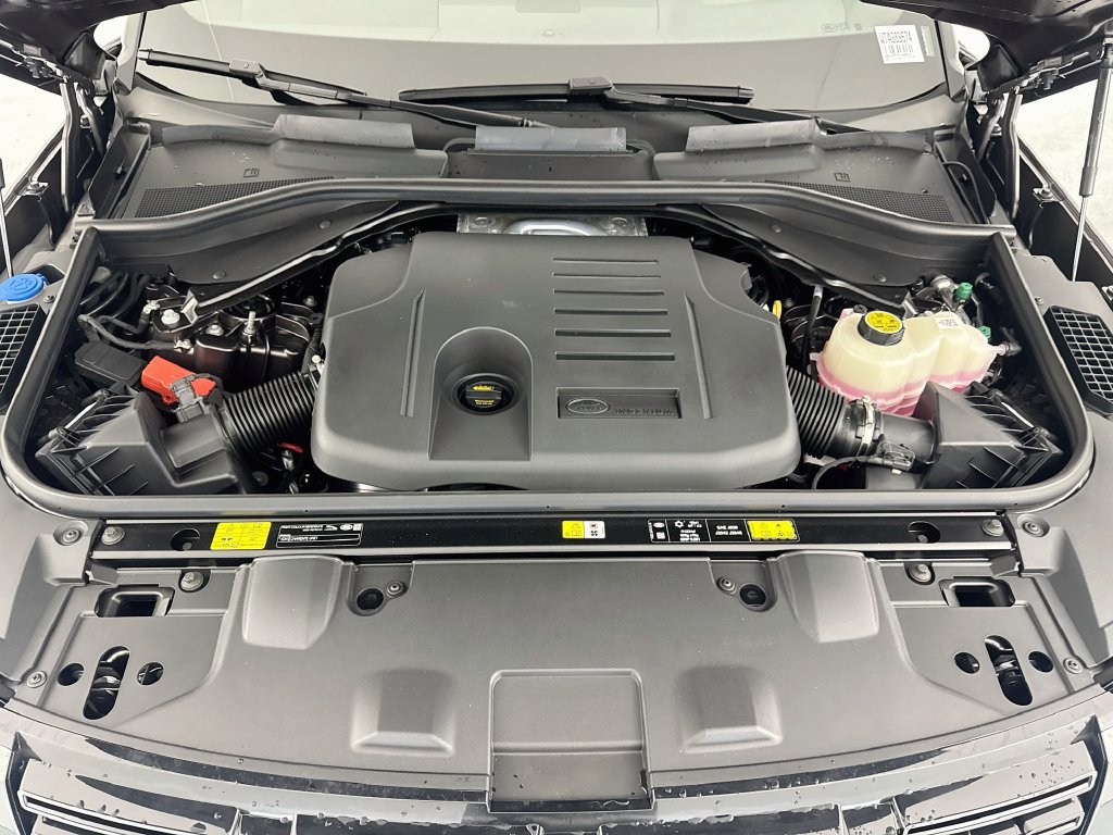 New 2026 Land Rover Range Rover SE AWD/4WD image 31
