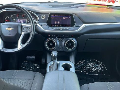Used 2020 Chevrolet Blazer LT FWD image 9
