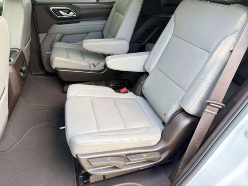 Used 2023 Chevrolet Tahoe Z71 w/ Luxury Package image 14