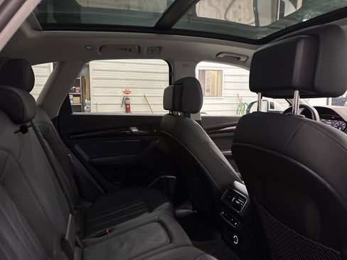 Used 2019 Audi Q5 2.0T Premium Plus w/ Premium Plus Package image 26