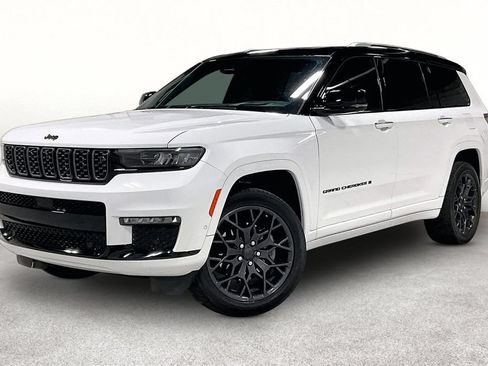 Used 2023 Jeep Grand Cherokee L Summit w/ Advanced Protech Group IV AWD/4WD image 14