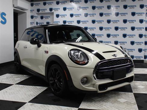 Used 2014 MINI Cooper S image 5