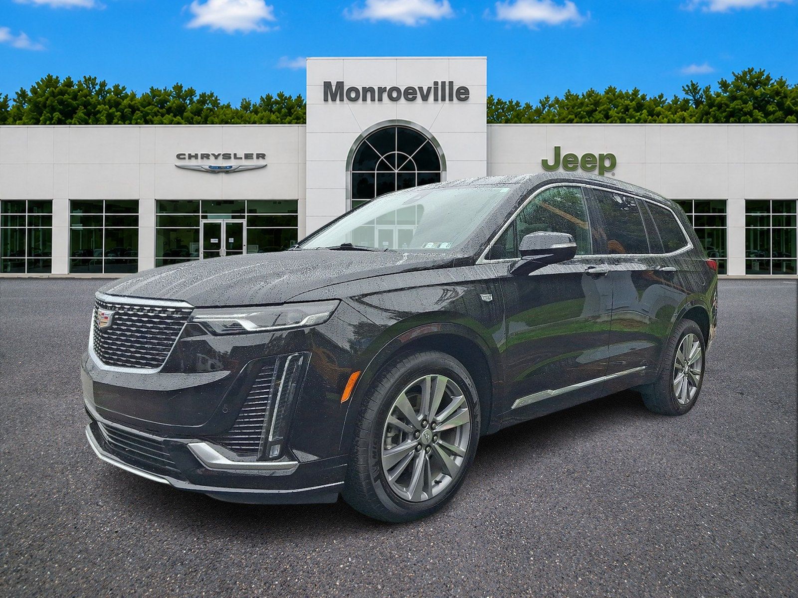 Used 2025 Cadillac XT6 Premium Luxury w/ LPO, Floor Liner Package FWD image 1