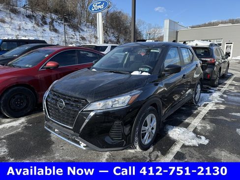 Used 2021 Nissan Kicks S image 1