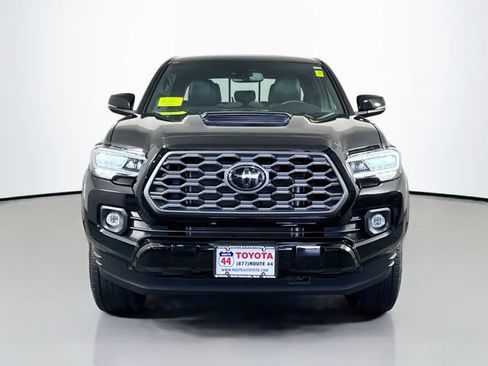 Used 2023 Toyota Tacoma TRD Sport w/ TRD Premium Sport Package AWD/4WD image 11