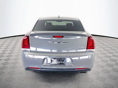 Used 2019 Chrysler 300 S w/ S Model Appearance Package RWD image 6