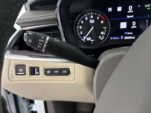 Used 2020 Cadillac XT6 Premium Luxury AWD/4WD image 11