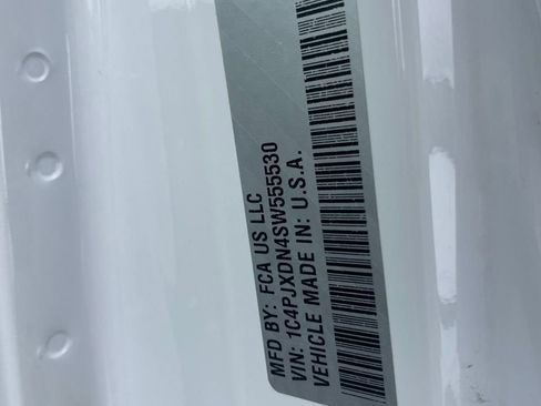 Used 2025 Jeep Wrangler Sport S image 13