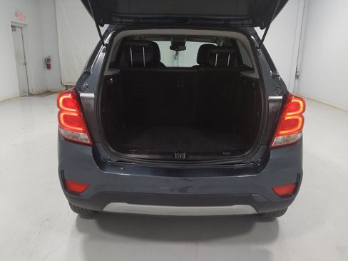 Used 2022 Chevrolet Trax LT w/ Driver Confidence Package AWD/4WD image 29