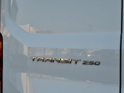 Used 2023 Ford Transit 250 Medium Roof RWD image 32