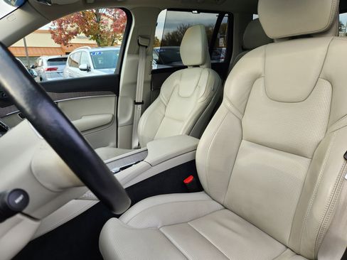 Used 2022 Volvo XC90 T6 Inscription w/ Advanced Package image 7
