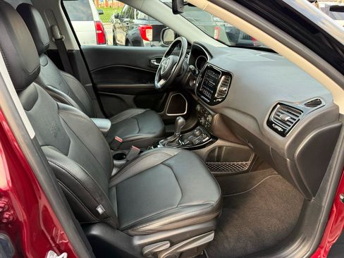 Used 2021 Jeep Compass Limited AWD/4WD image 38