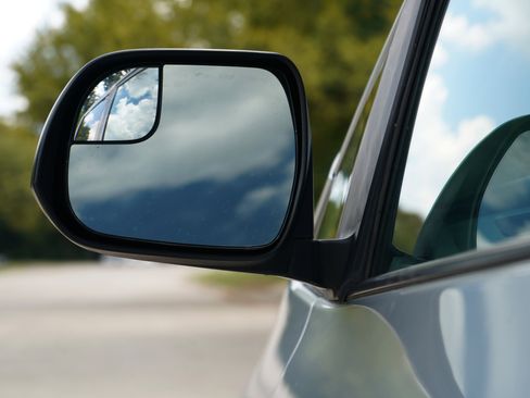 Used 2020 Toyota Sienna L image 12