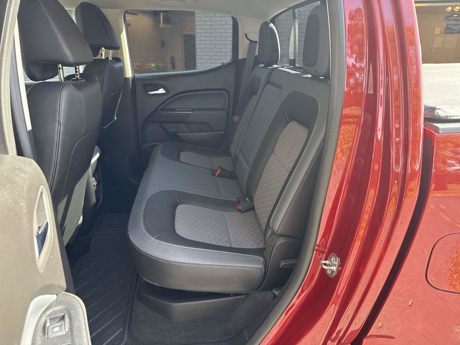 Used 2015 Chevrolet Colorado Z71 AWD/4WD image 26