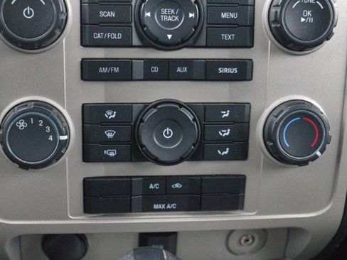 Used 2011 Ford Escape XLT AWD/4WD image 22