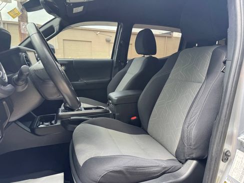Used 2021 Toyota Tacoma TRD Sport AWD/4WD image 24
