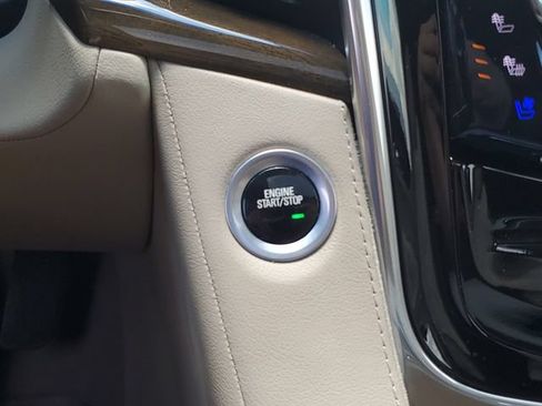 Used 2020 Cadillac Escalade Premium Luxury AWD/4WD image 30