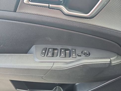 Used 2023 Kia Sportage LX FWD image 33