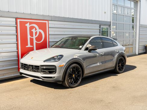 Used 2023 Porsche Cayenne Turbo GT AWD/4WD image 39