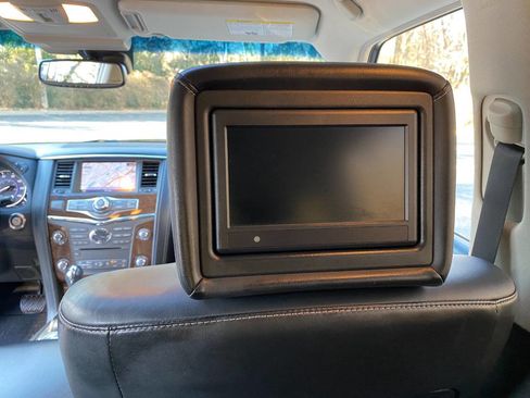 Used 2017 INFINITI QX80 4WD w/ Driver Assistance Package image 56