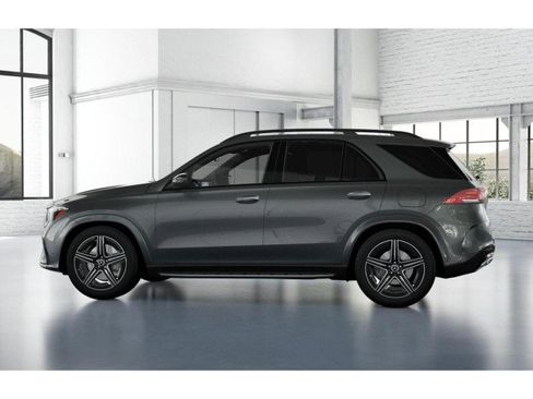 Used 2025 Mercedes-Benz GLE 450e 4MATIC image 32