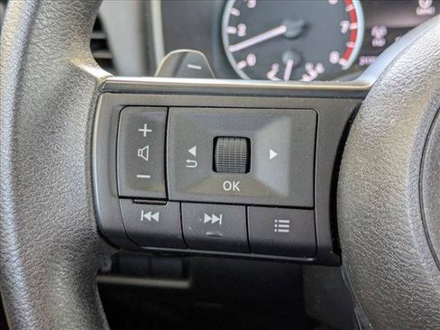 Used 2023 Nissan Rogue S FWD image 5