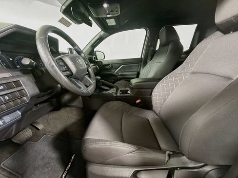 Used 2025 Toyota Tacoma SR5 RWD image 21
