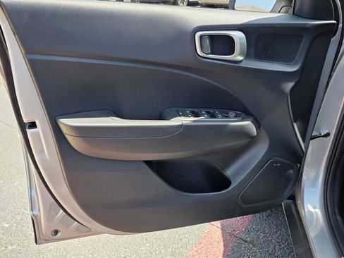 New 2025 Hyundai Venue SEL image 21