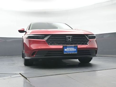 Certified 2023 Honda Accord EX image 37