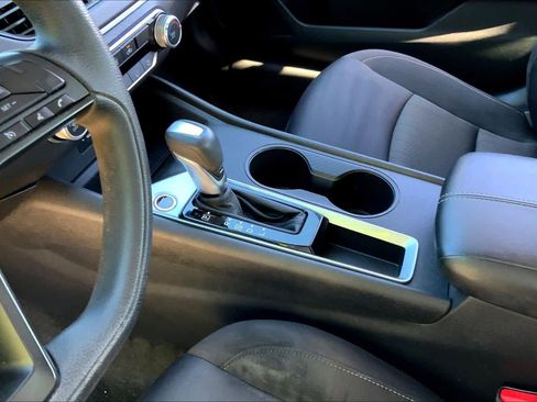 Used 2024 Nissan Altima 2.5 S image 17