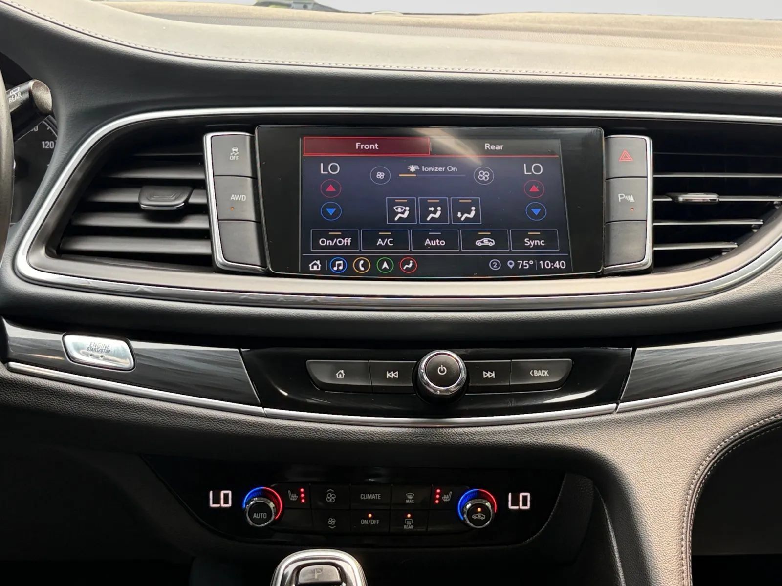 Used 2020 Buick Enclave Essence w/ Sound and Sites Package AWD/4WD image 25